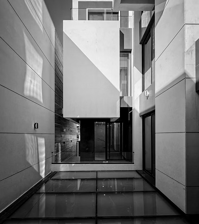 Facade Courtyard Architecture Q3